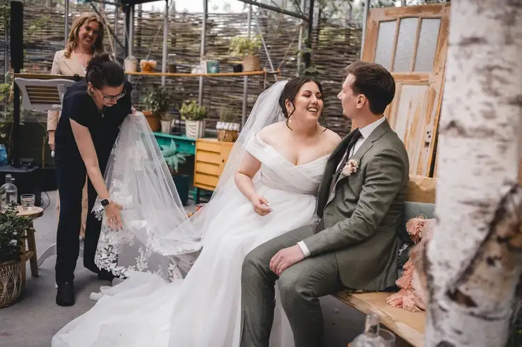 Sas aan het werk bij Edwin en Francisca